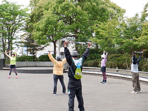 先生と一緒に準備体操